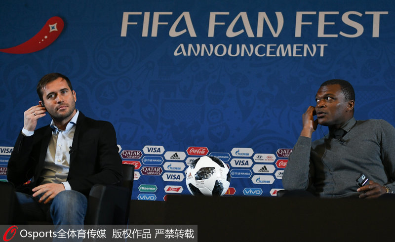 俄羅斯足壇名宿科爾扎科夫與法國足球名宿德塞利出席彩排