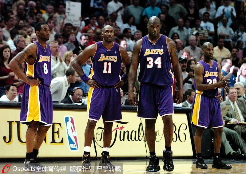 2004�꣬8�ŵĿƱ��������������������ɵ�F4��������һ�μѻ�