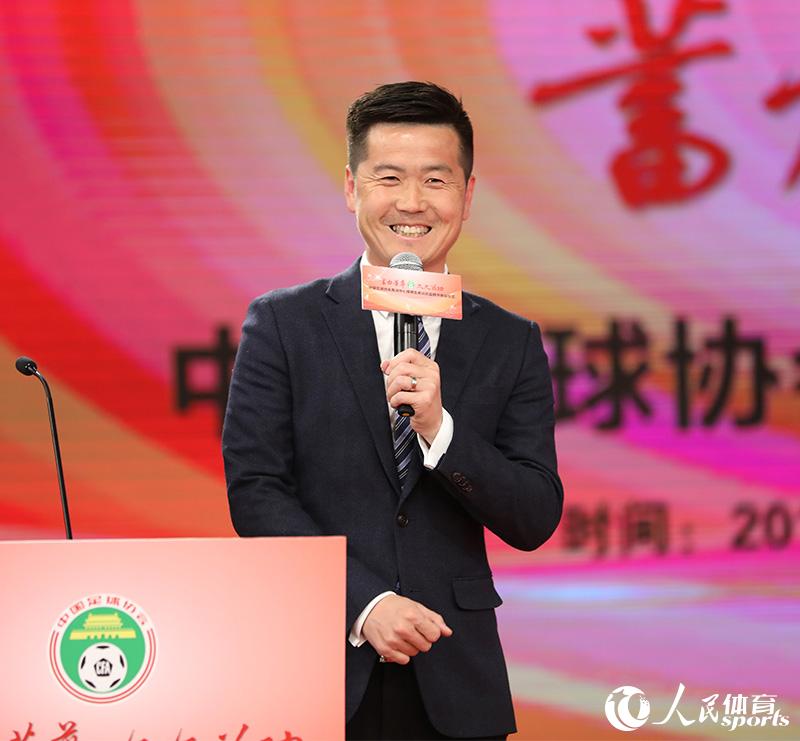 肇俊哲發表出任男足地區青訓總監感受。人民網 趙欣悅攝