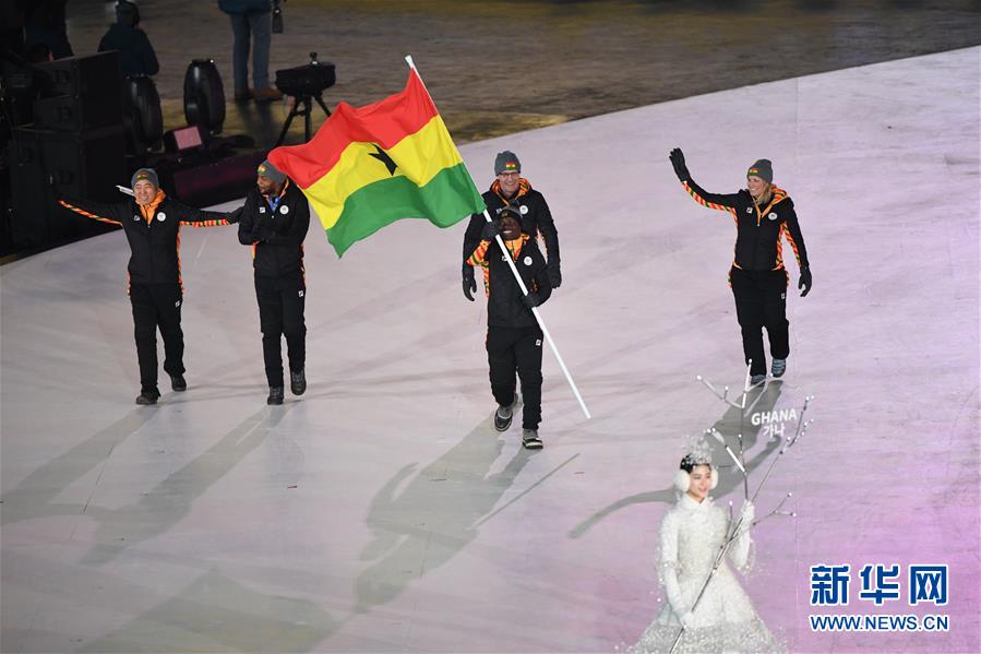 加納代表團在開幕式上入場。 新華社記者鞠煥宗攝