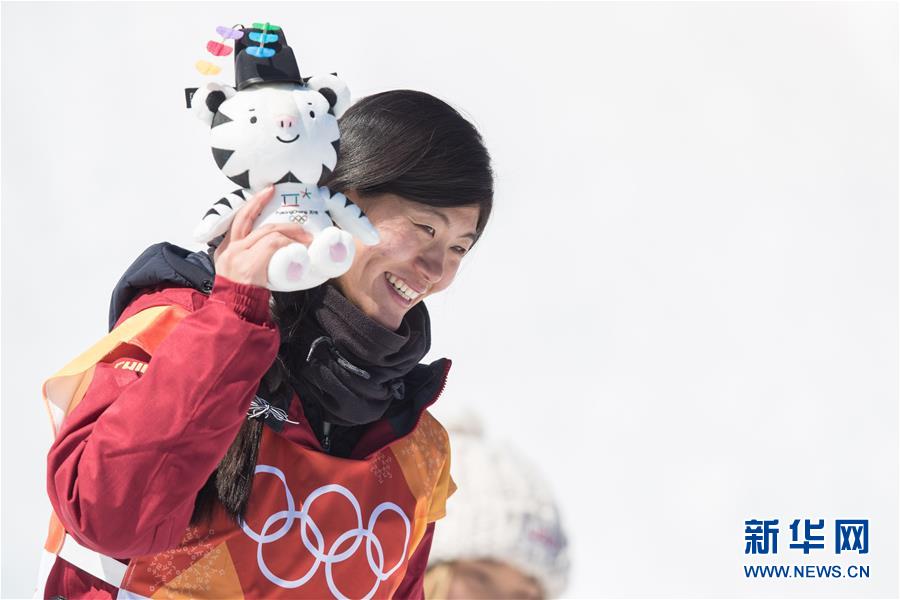 2月13日，中國選手劉佳宇在比賽后慶祝。