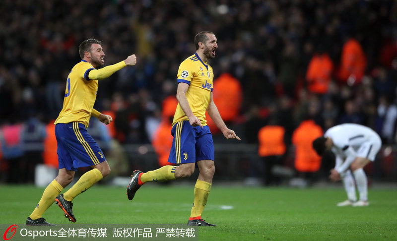 巴爾扎利、基耶利尼慶祝勝利