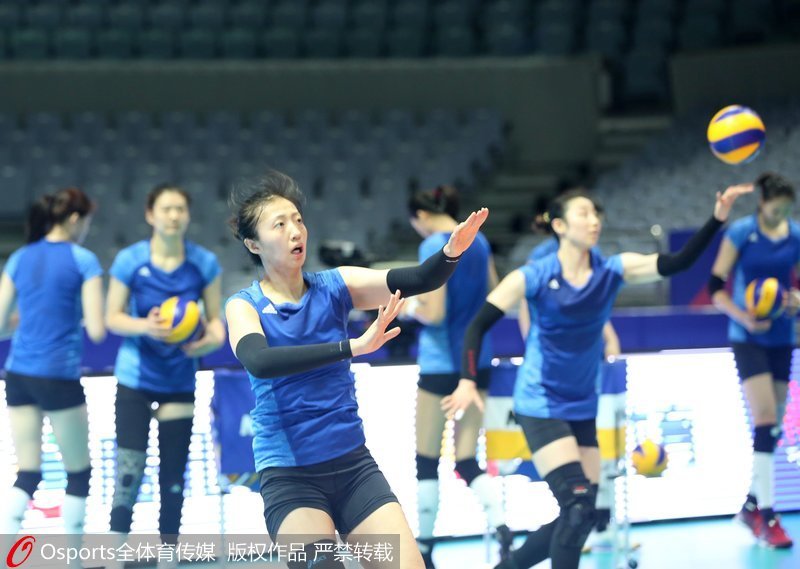 女排隊員積極備戰