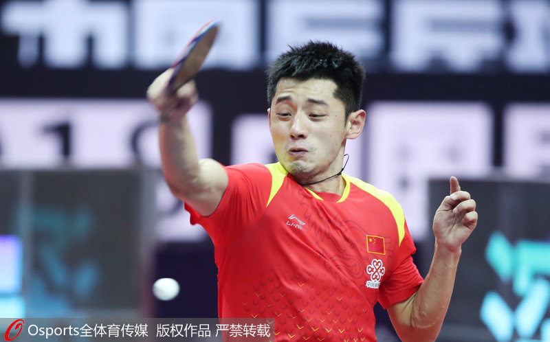 張繼科正手回球