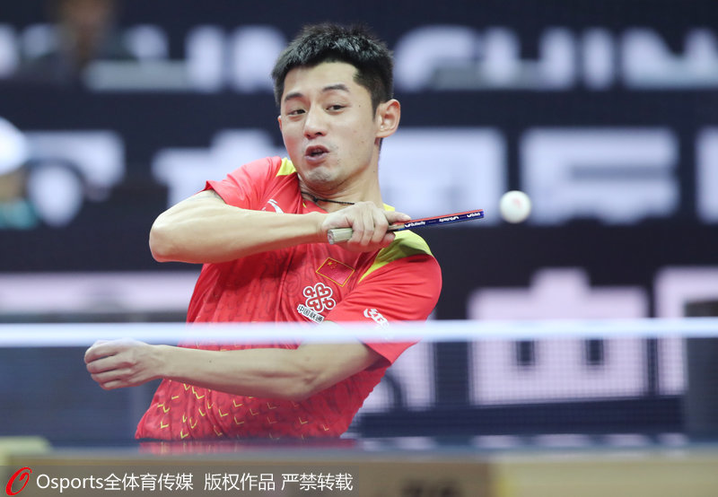 張繼科艱難回球