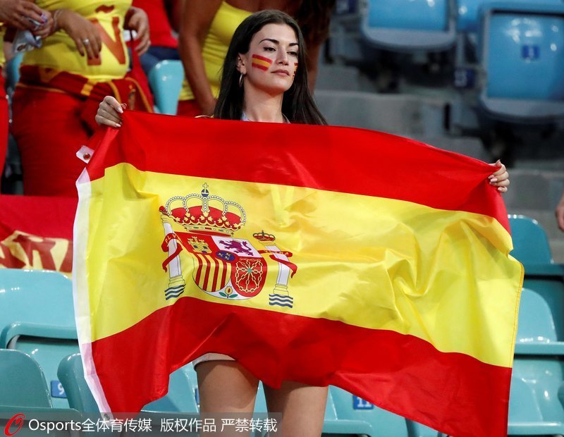 西班牙美女球迷