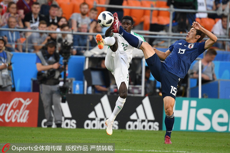 兩隊針鋒相對