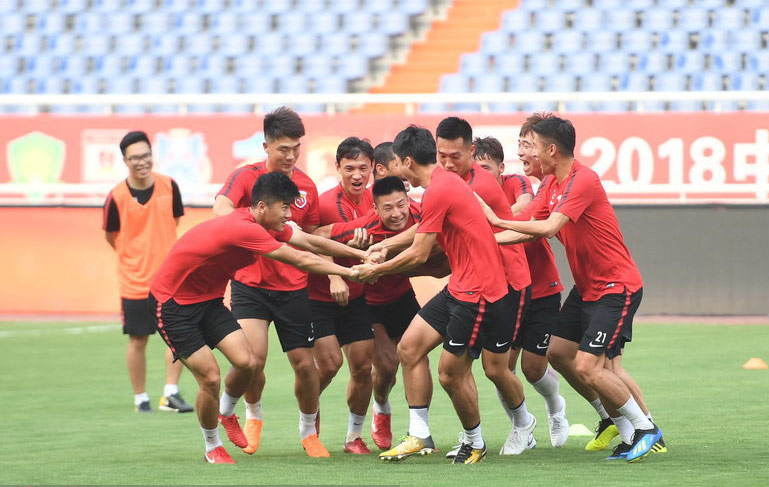 ���壺�Ϻ��ϸ۶ӱ�սѵ�� ���ڲ�����ѡ�������