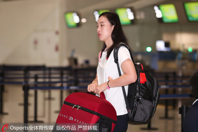 組圖：中國女籃出征亞運會 眾人機場大合影【5】