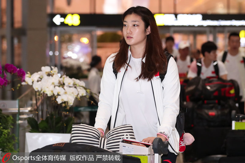 組圖：中國女籃出征亞運會 眾人機場大合影【4】