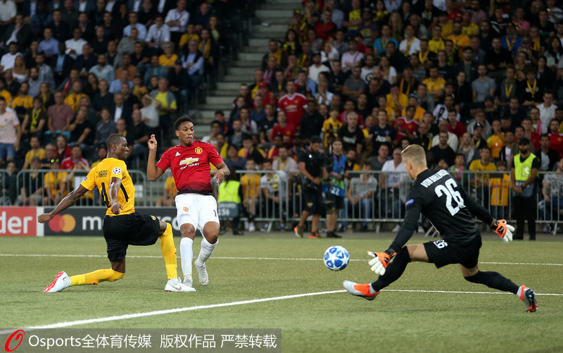 馬夏爾射門瞬間