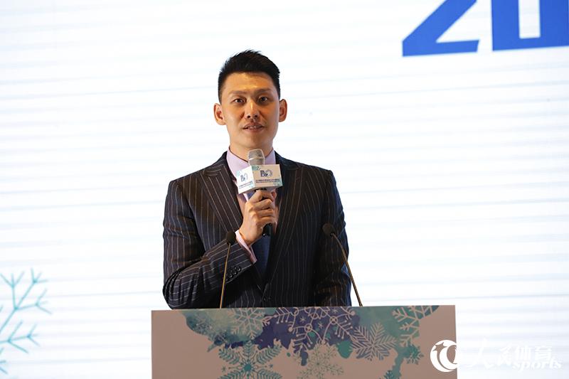 2018中國冰球發展高峰論壇主持人、人民網網絡電視部副主任鄭紫豪