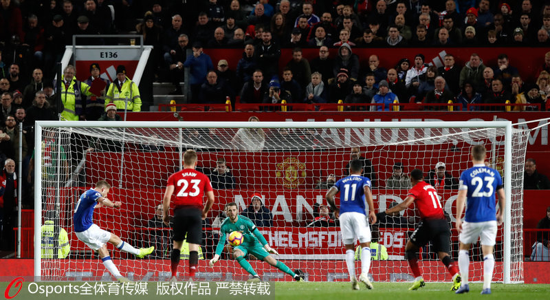 埃弗頓點球破門