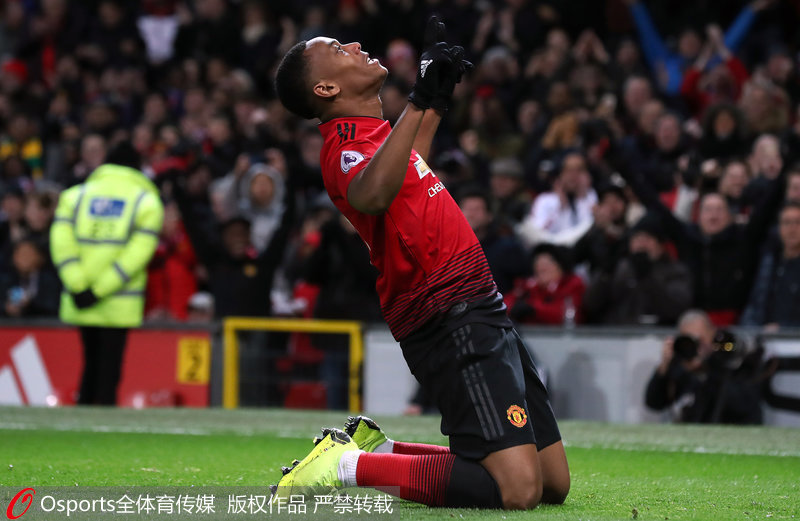 馬夏爾慶祝進球