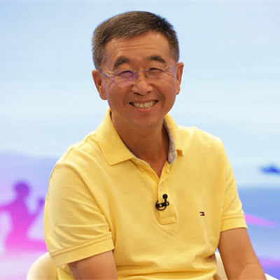   李小白 新絲路時尚集團董事長、創始人