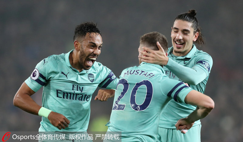 阿森納隊員慶祝進球