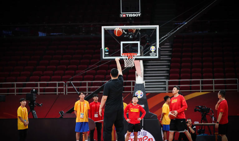高清-中國男籃備戰訓練 罰球訓練姚明親自上陣