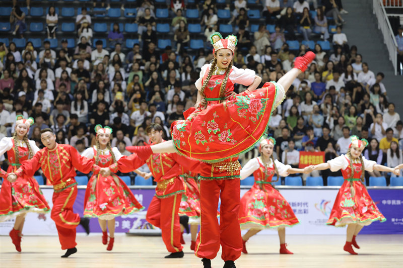 上海隊綜合類表演項目《布魯光斯基撒鐺基》　