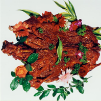 內蒙古美食：烤全羊                            烤全羊是一道地方特色菜肴。是新疆或者內蒙古地區少數民族膳食的一種傳統風味肉制品 。色、香、味、形俱全，別有風味。